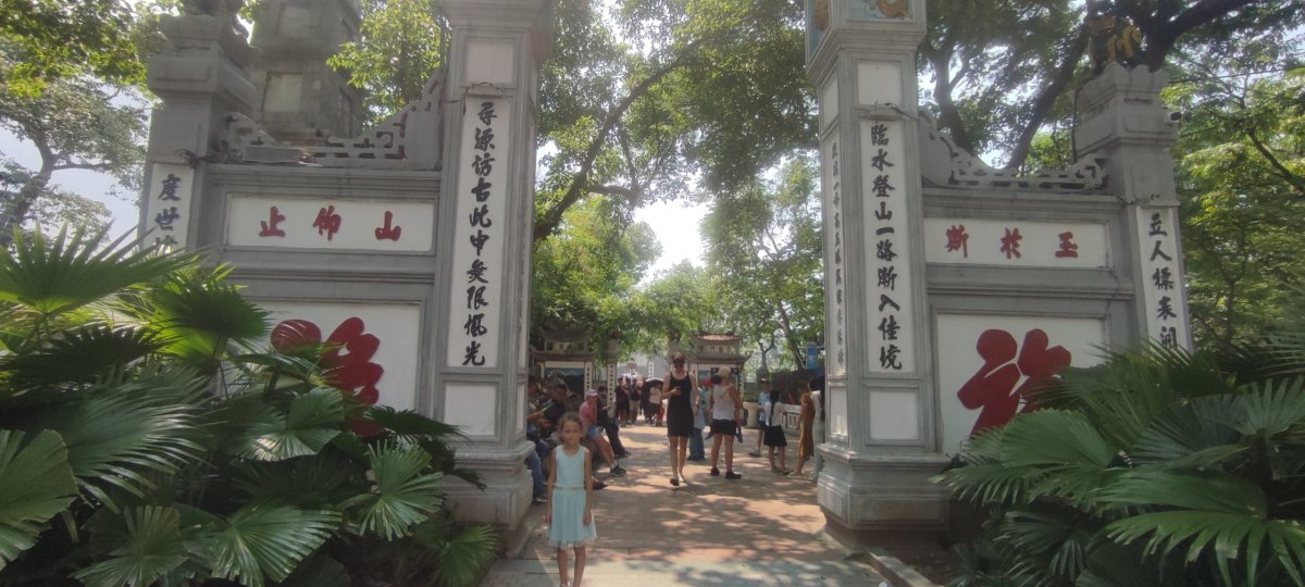 Ngoc Son Temple