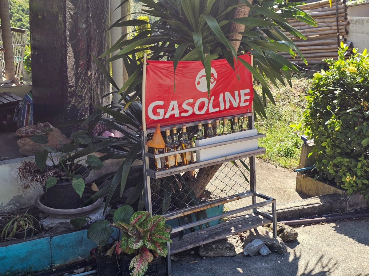 Prodej benzinu v lahvích