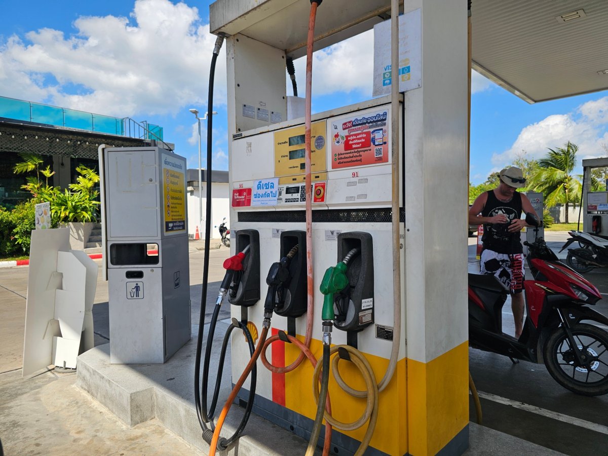 Moderní benzinová pumpa