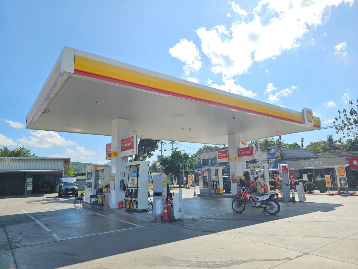 Moderní benzinová pumpa