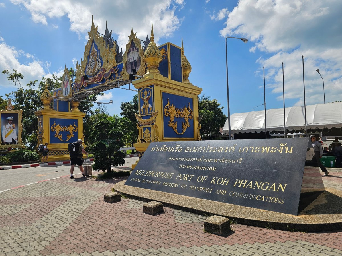 Hlavní vstup do přístaviště Thong Sala