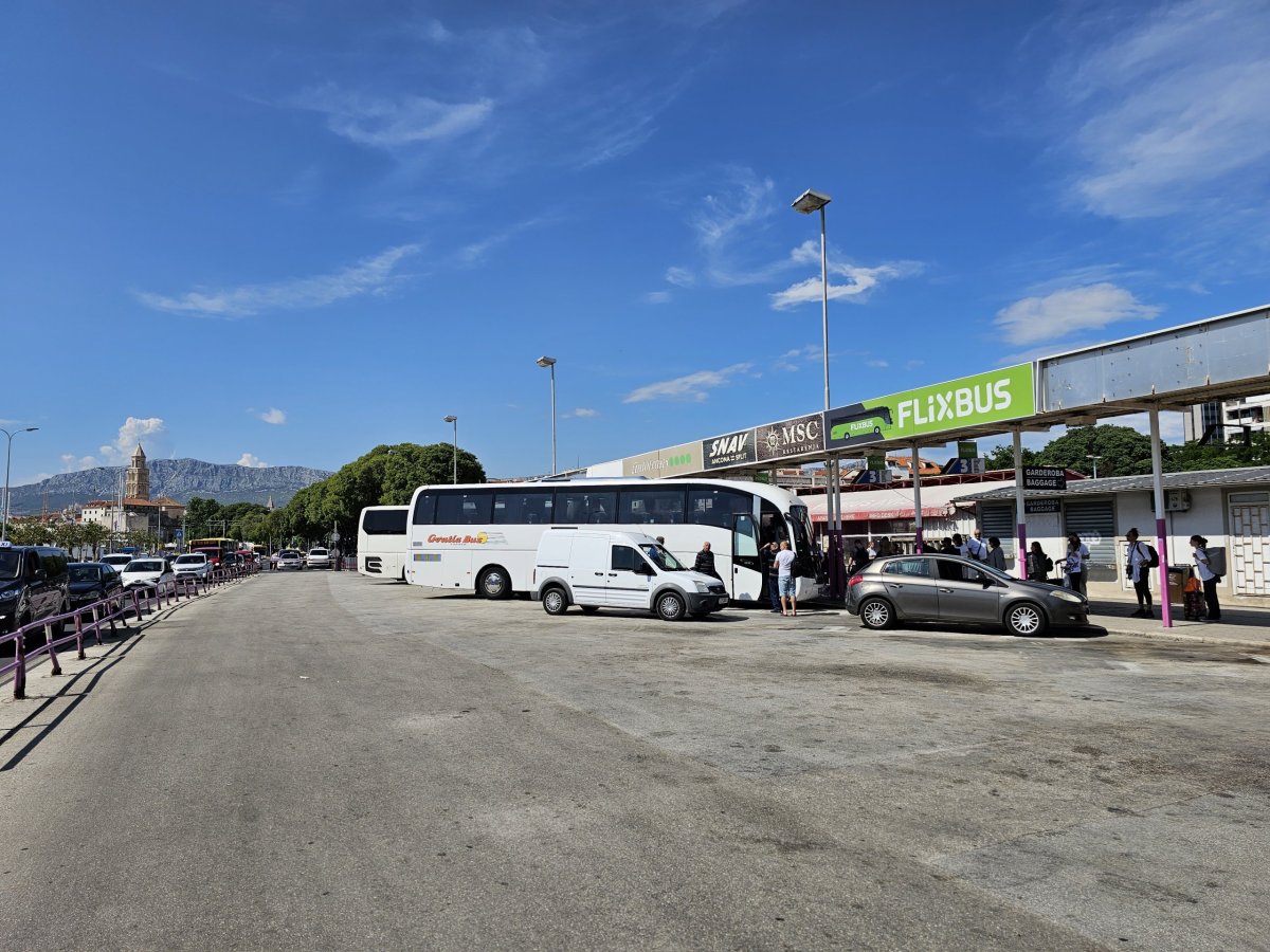 Dálkové autobusové nádraží