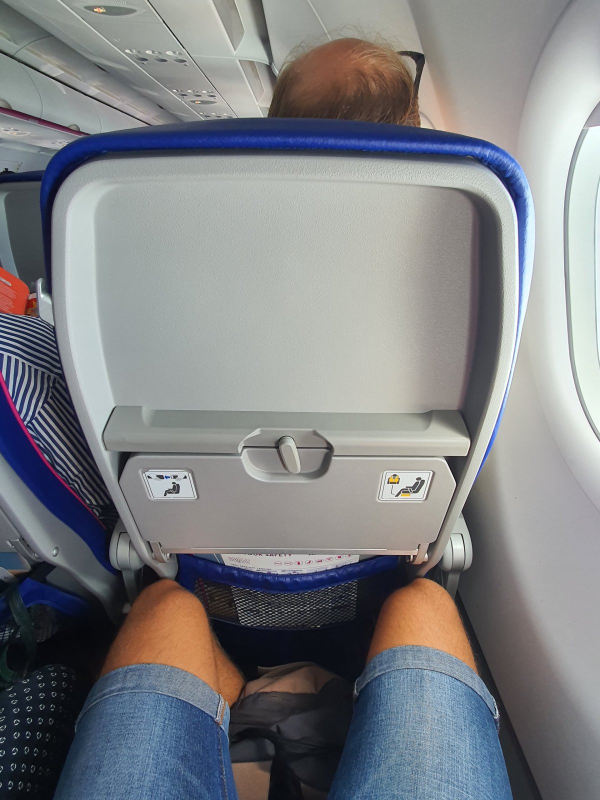 I Ryanair má víc místa na nohy :(