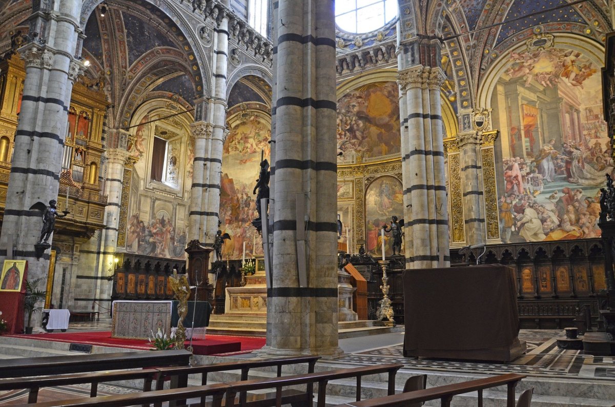 Interiér katedrály
