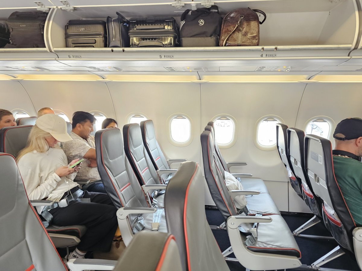 Optické rozdělení kabin zcela chybí