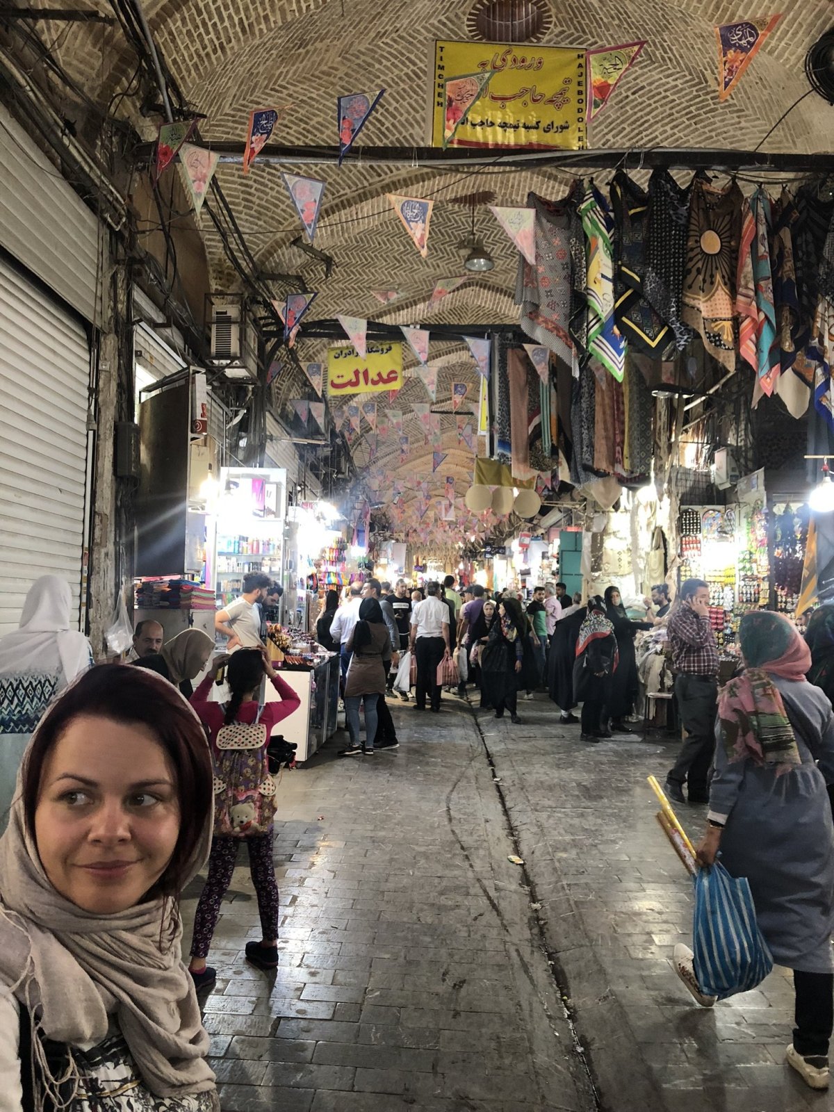 Úplně náhodou jsme zabloudily do teheránského bazaaru.
