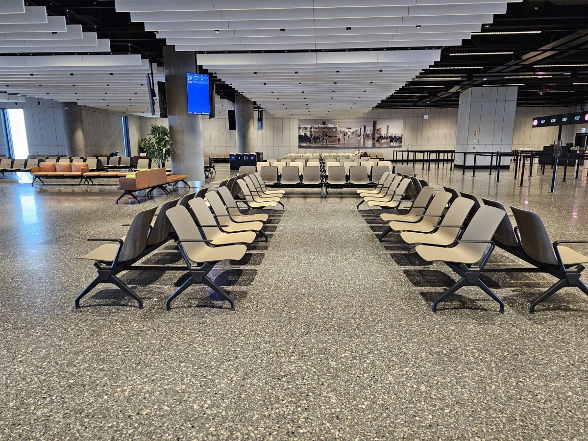 Místa k sezení, A-gates