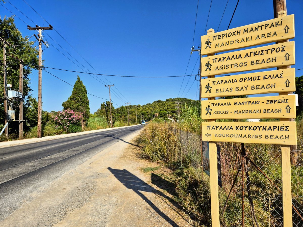 Rozcestí u autobusové zastávky