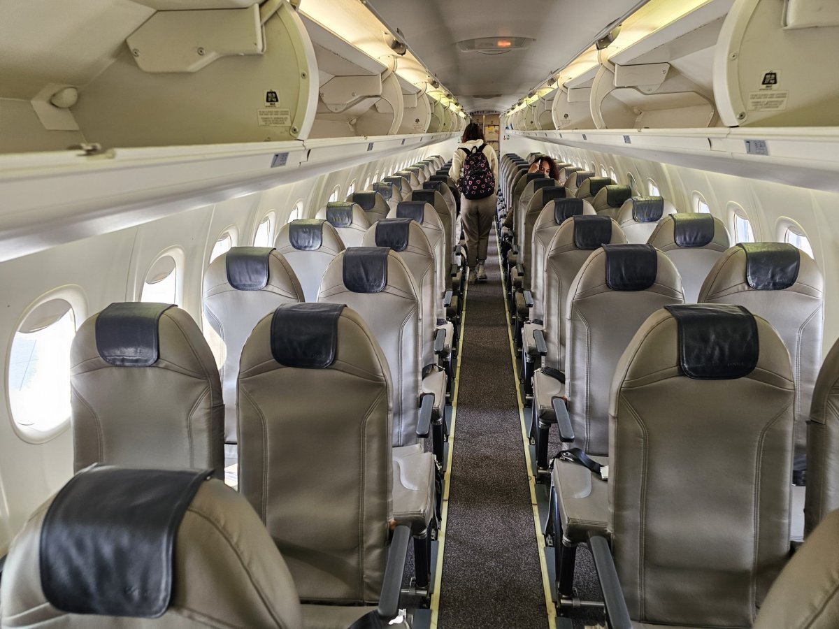 Interiér, Bombardies Dash 8-400