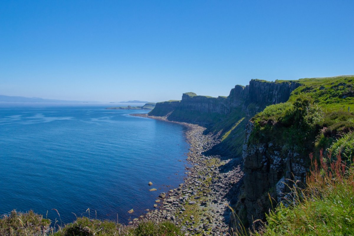 Útesy u Mealt Waterfall
