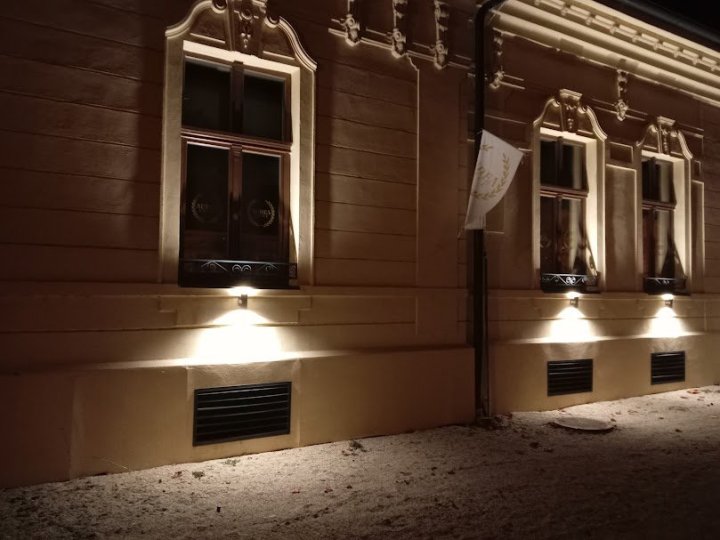 Kaviareň Aura pri Pošte 2