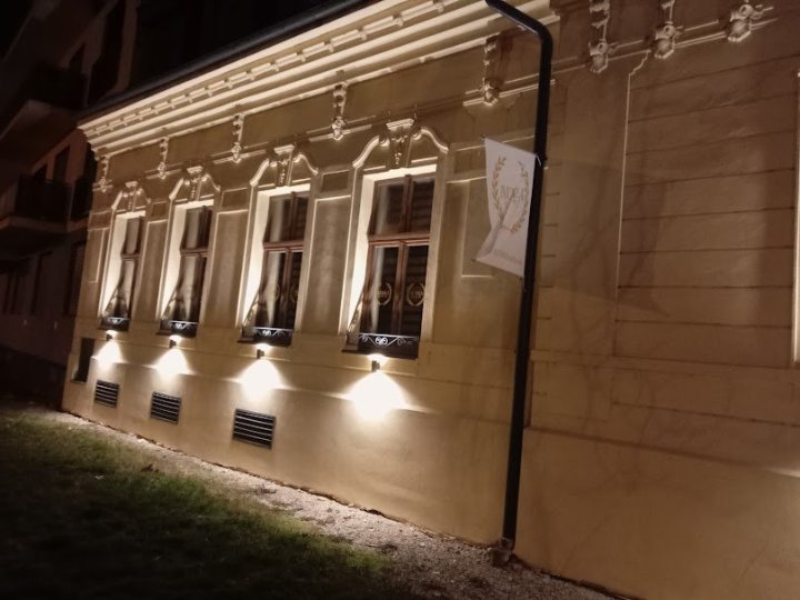 Kaviareň Aura pri Pošte 2