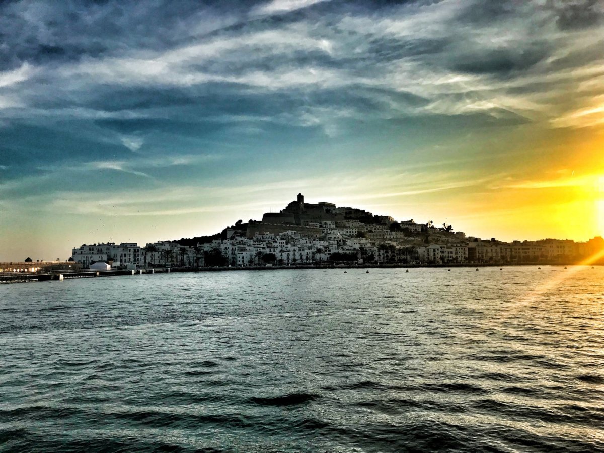 Večerní návrat na Ibizu