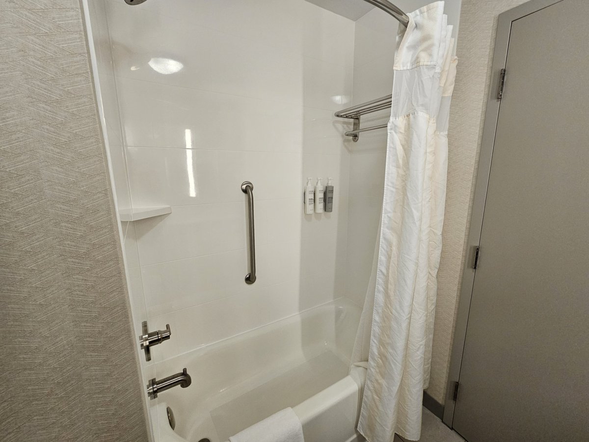 Hilton Garden Inn, koupelna