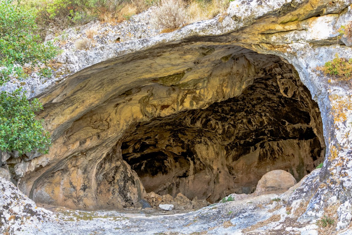 Pohled do Black Caves