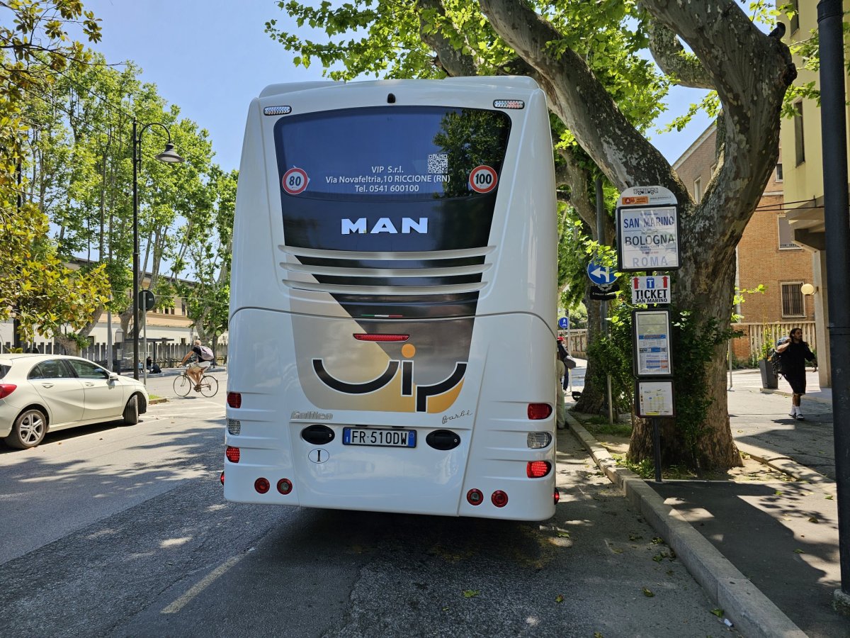 Zastávka autobusu směr San Marino