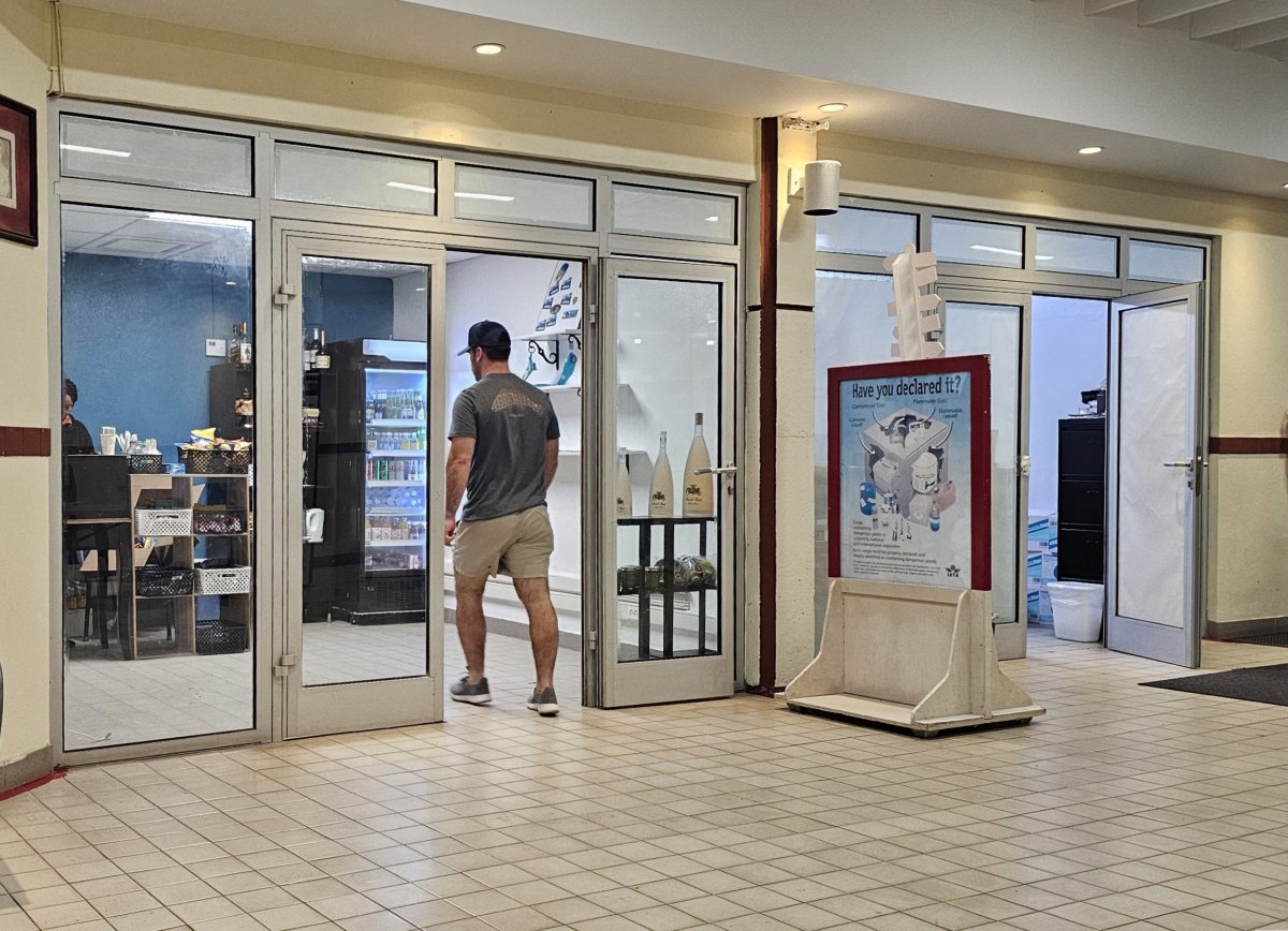 Obchod po bezpečnostní kontrole