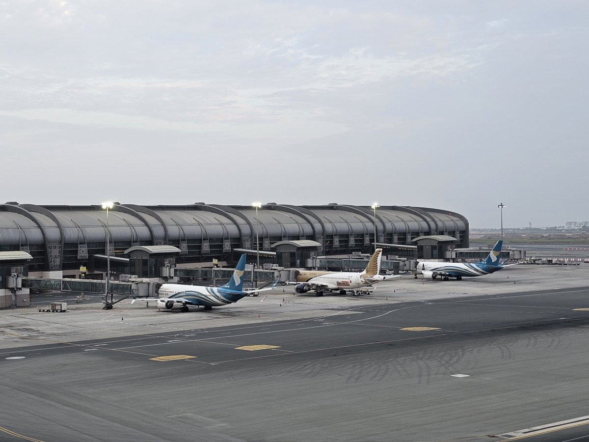 Vyhlídka na letadla před odletovou halou