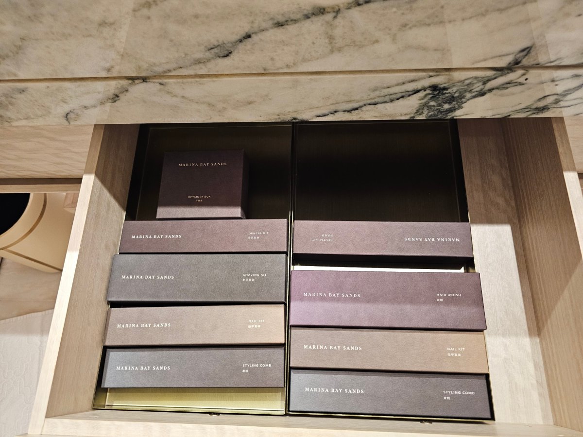 Amenity kit v koupelně
