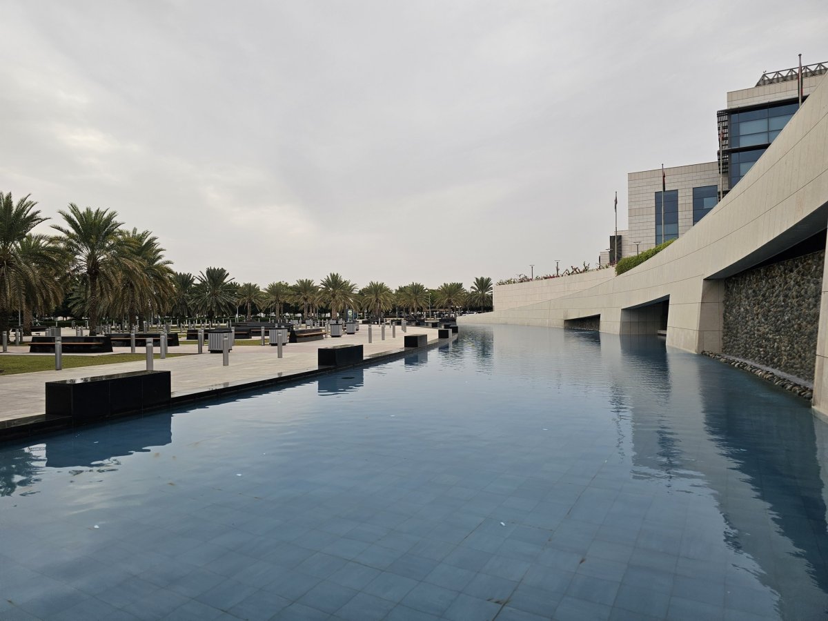 Park před letištěm