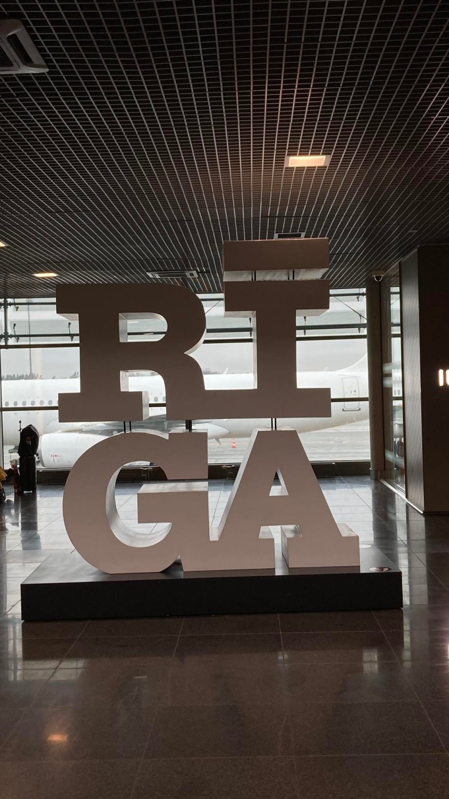 Nápis na letišti v Rize