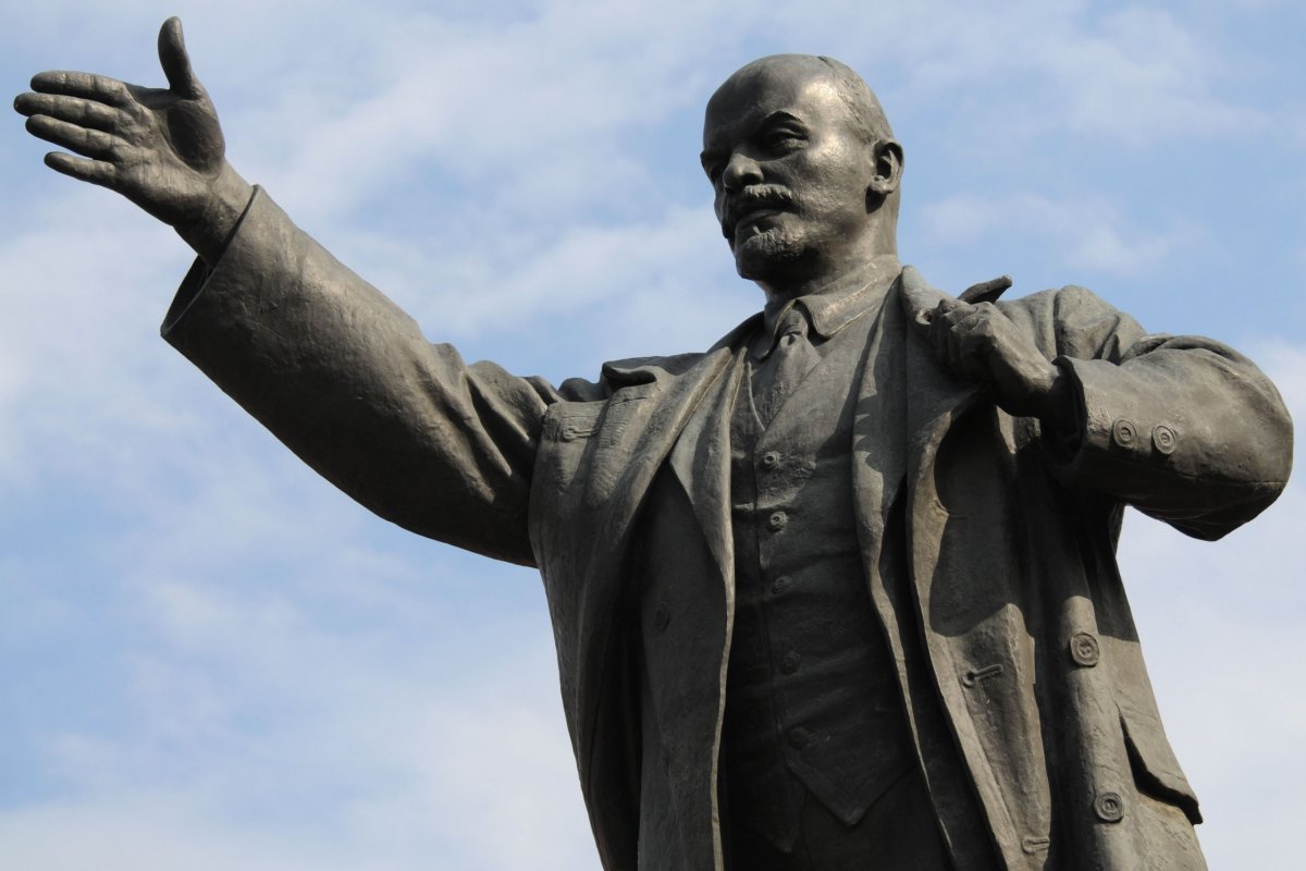 Monument Lenin