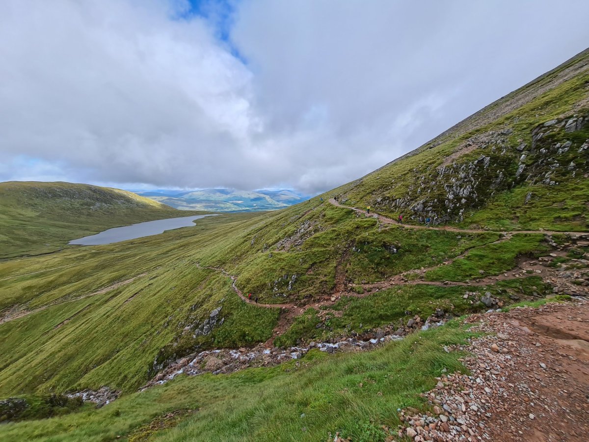 Jde se kolem horských jezírek