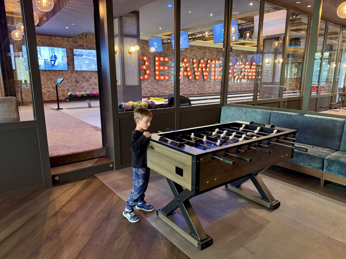 Stolní fotbal a bowling ve Snowbeer