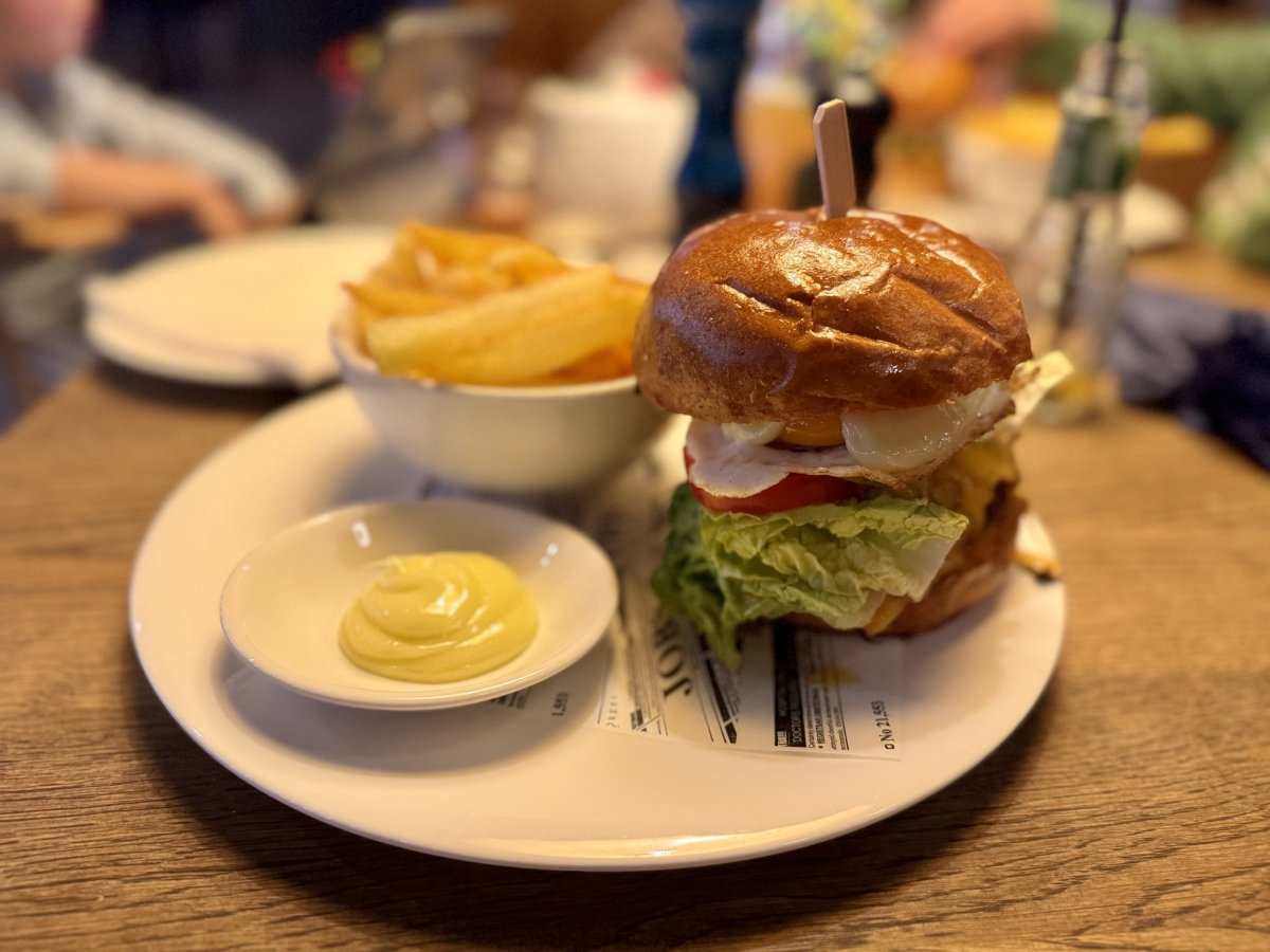 Burger Swissotel Damian Jasna