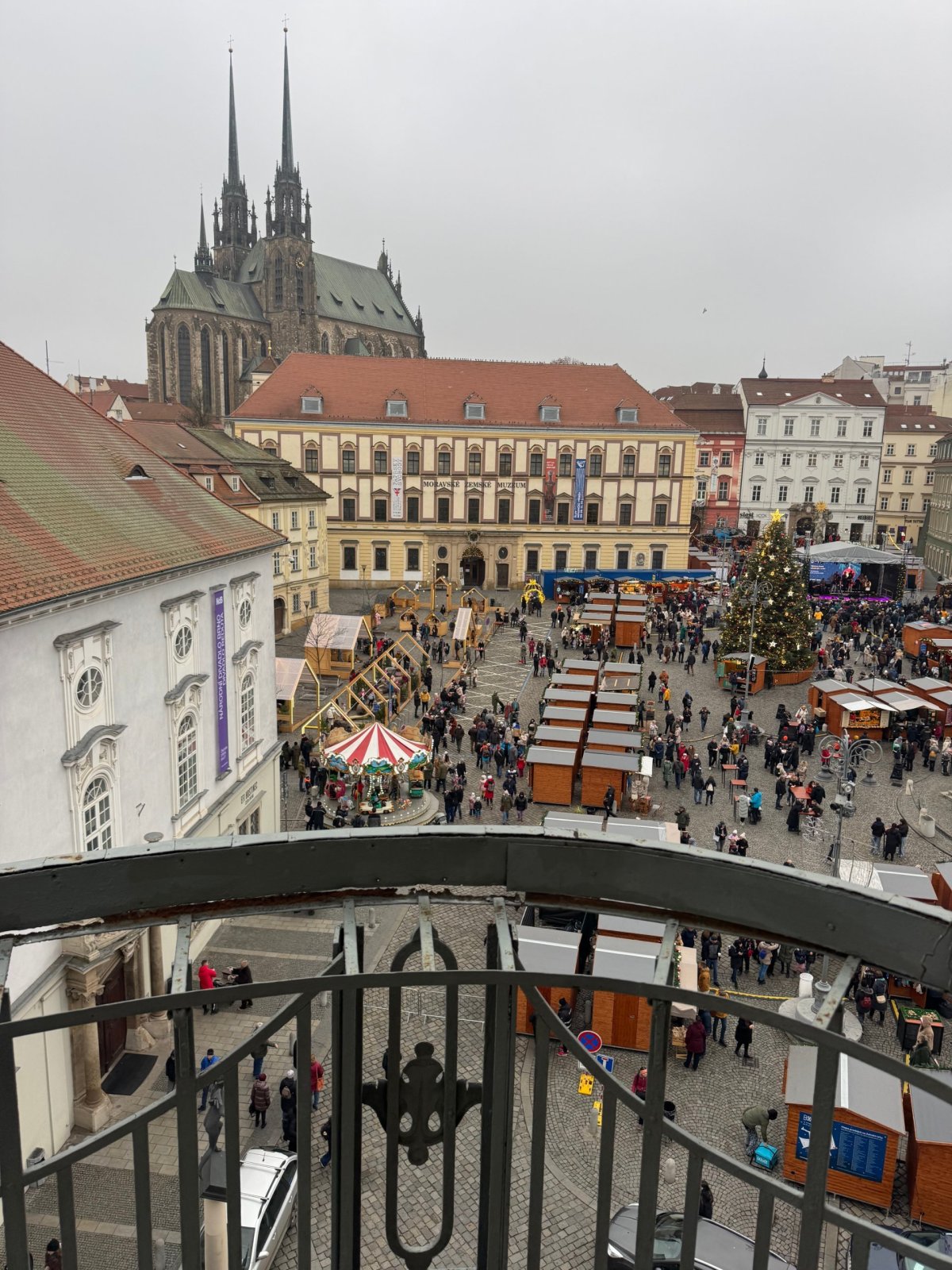 Výhled z malého balkonu Apartmá Junior