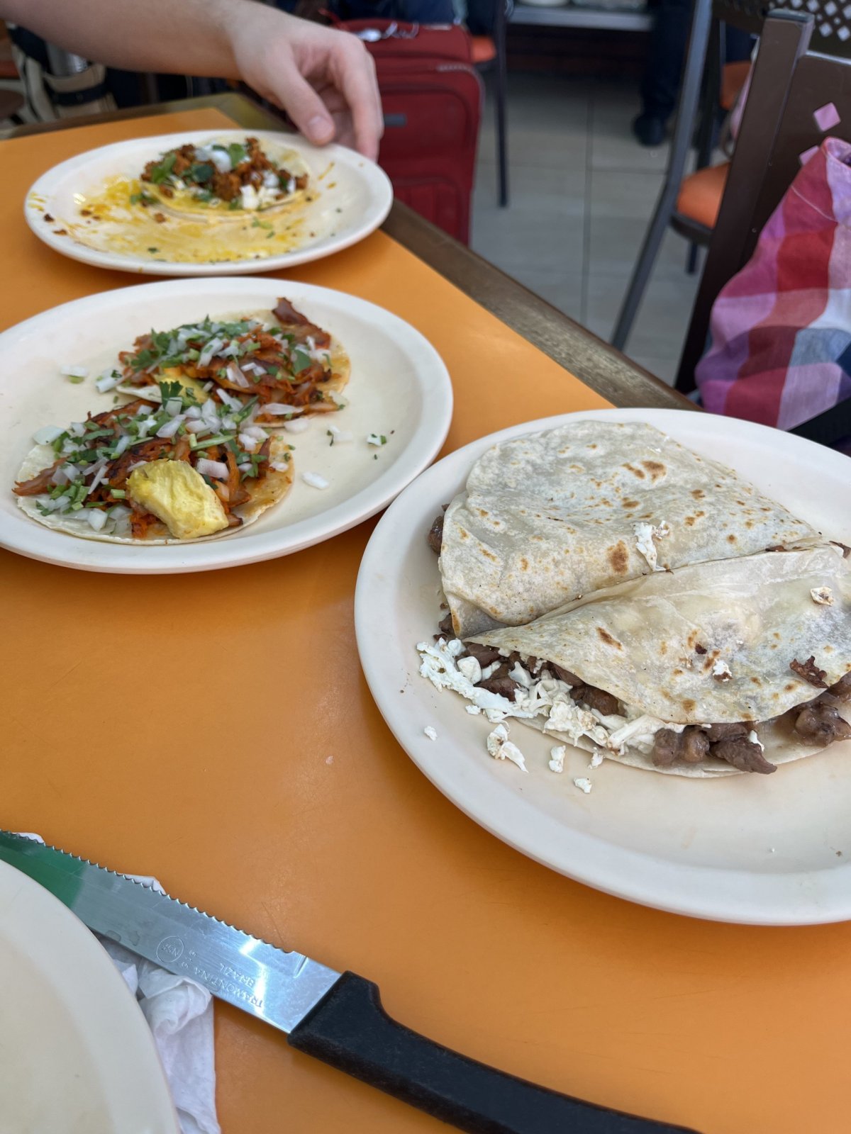 Tacos al pastor a quesadilla