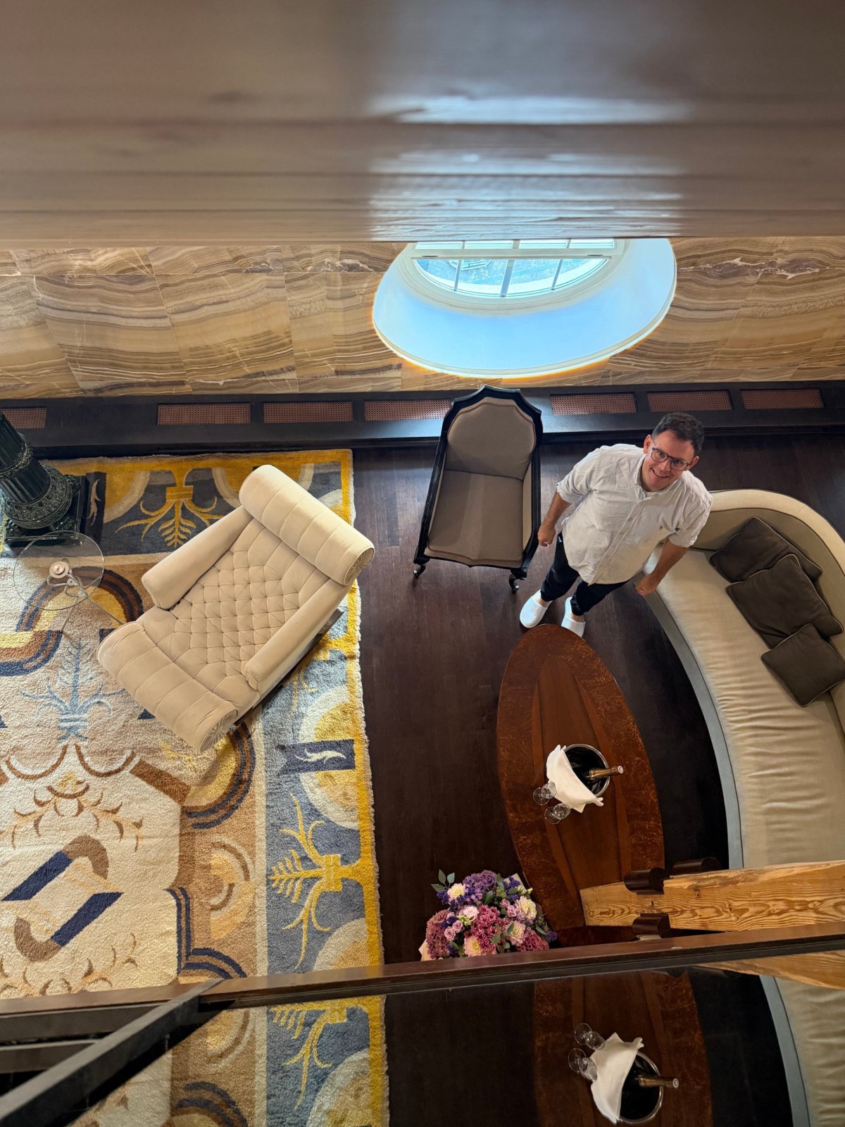 Já v obýváku Onyx Tower Suite