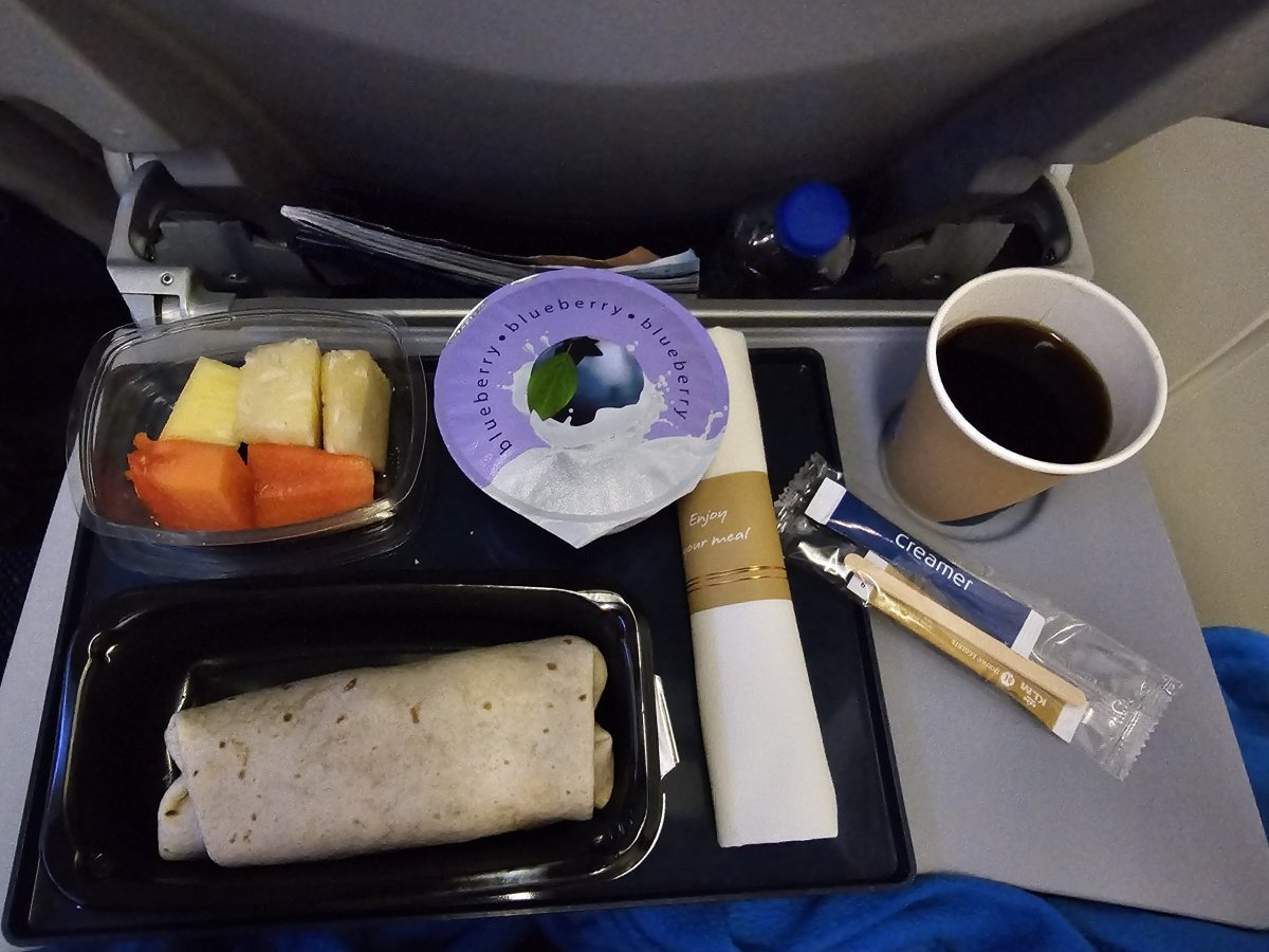 Snídaně na dálkovém letu u KLM