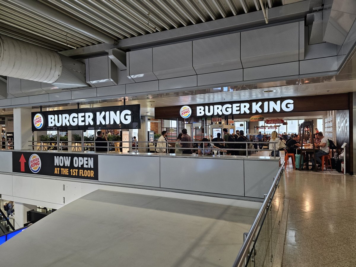 Burger King, veřejná část, 1. patro