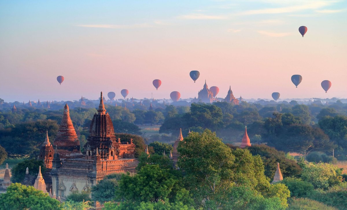 Balóny v Baganu