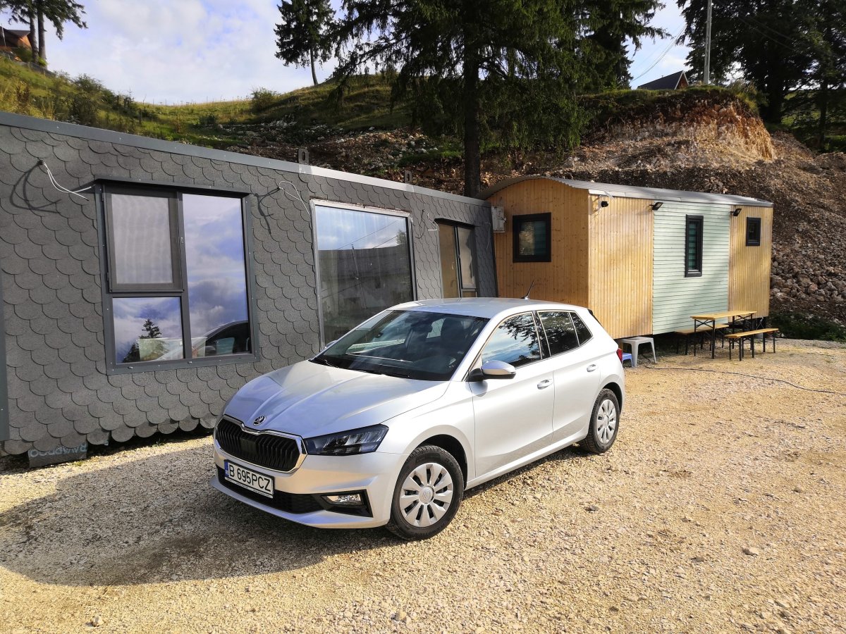 Naše auto a mini ubytování