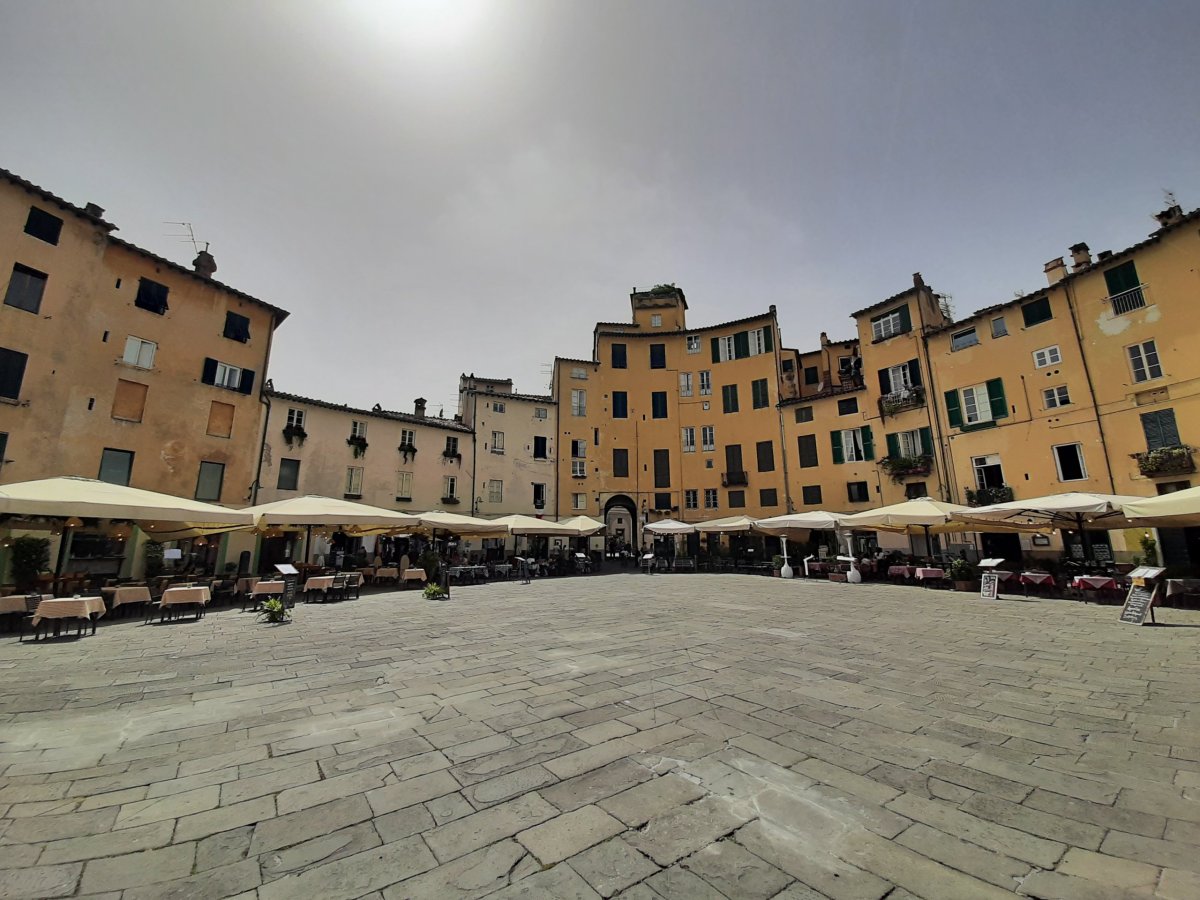 Piazza dell‘Anfiteatro