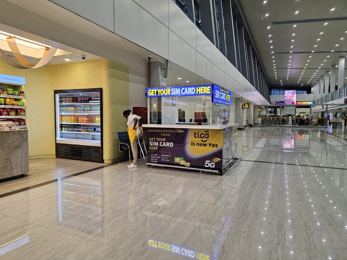 Prodejna sim karty v mezinárodní příletové hale