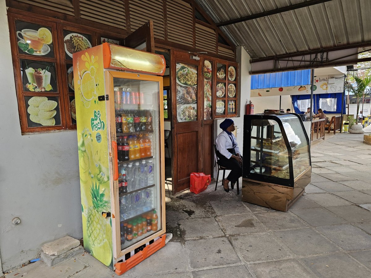 Občerstvení u terminálu 2