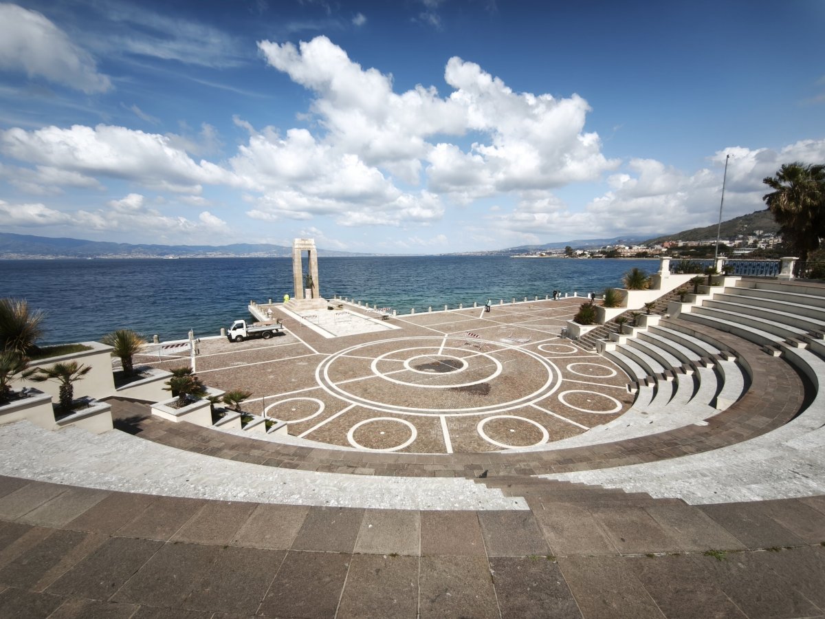 Divadlo Arena dello Stretto na nábřeží