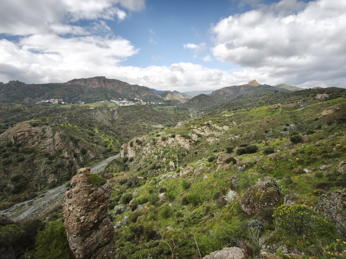 Parádní výhledy na okolní krajinu