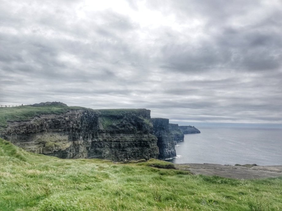 Mohérské útesy a v pozadí Hag´s Head