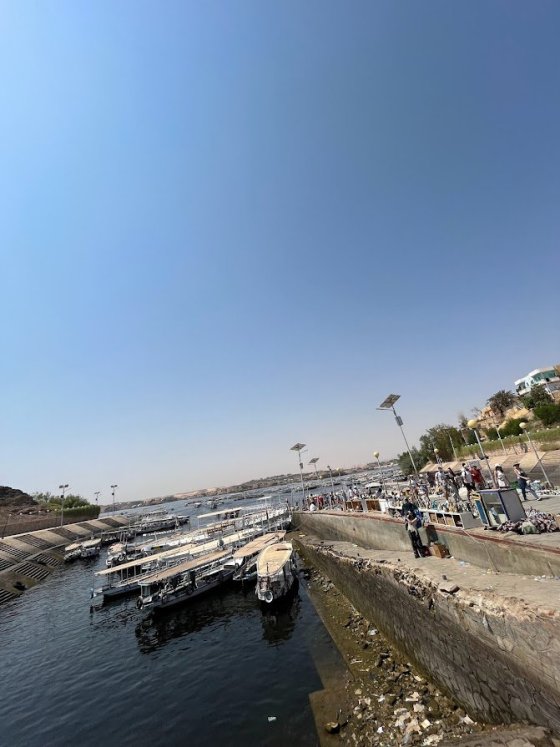 Přístav s loďmi na ostrov Pilak (200EGP!)