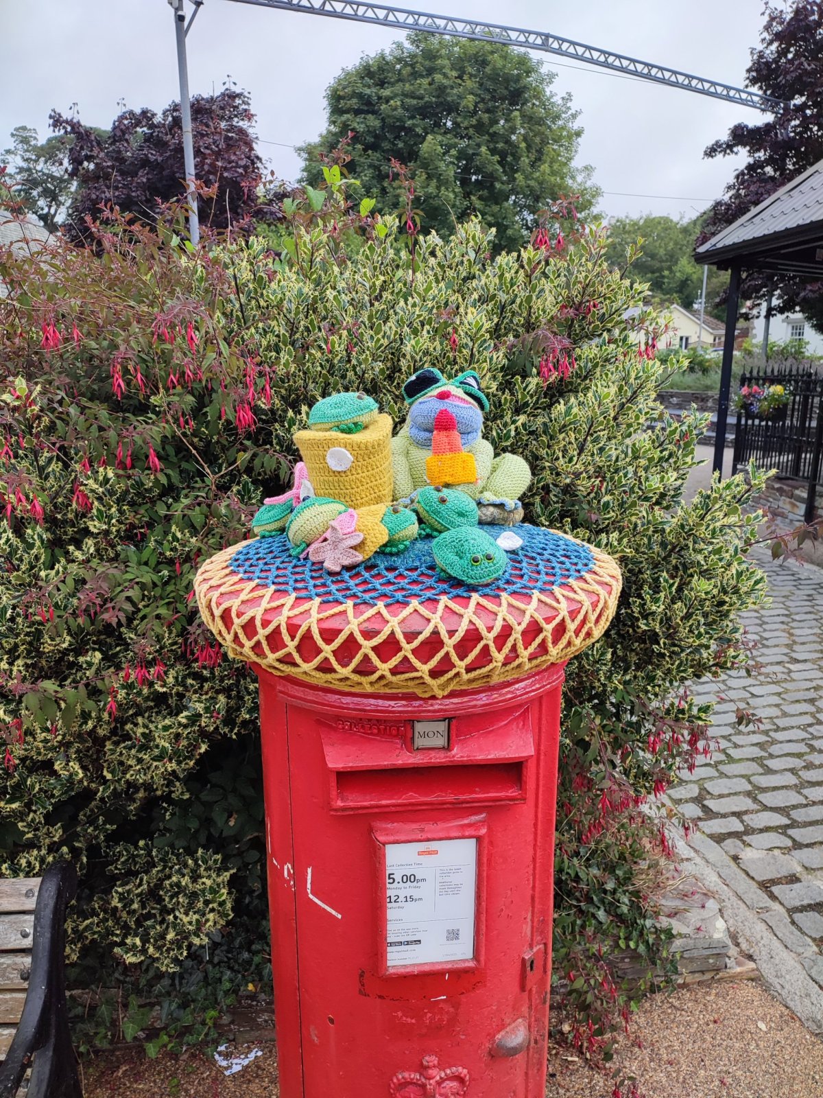 Camelfordská poštovní schránka. Svéráz!