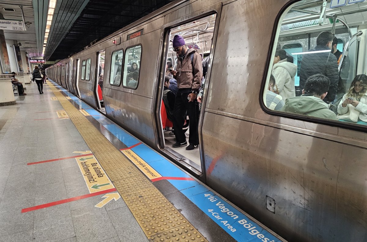 Vlak istanbulského metra