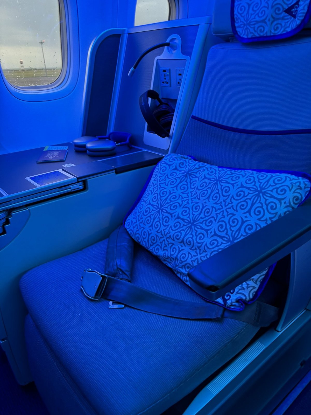 Boeing 767 Air Astana Business