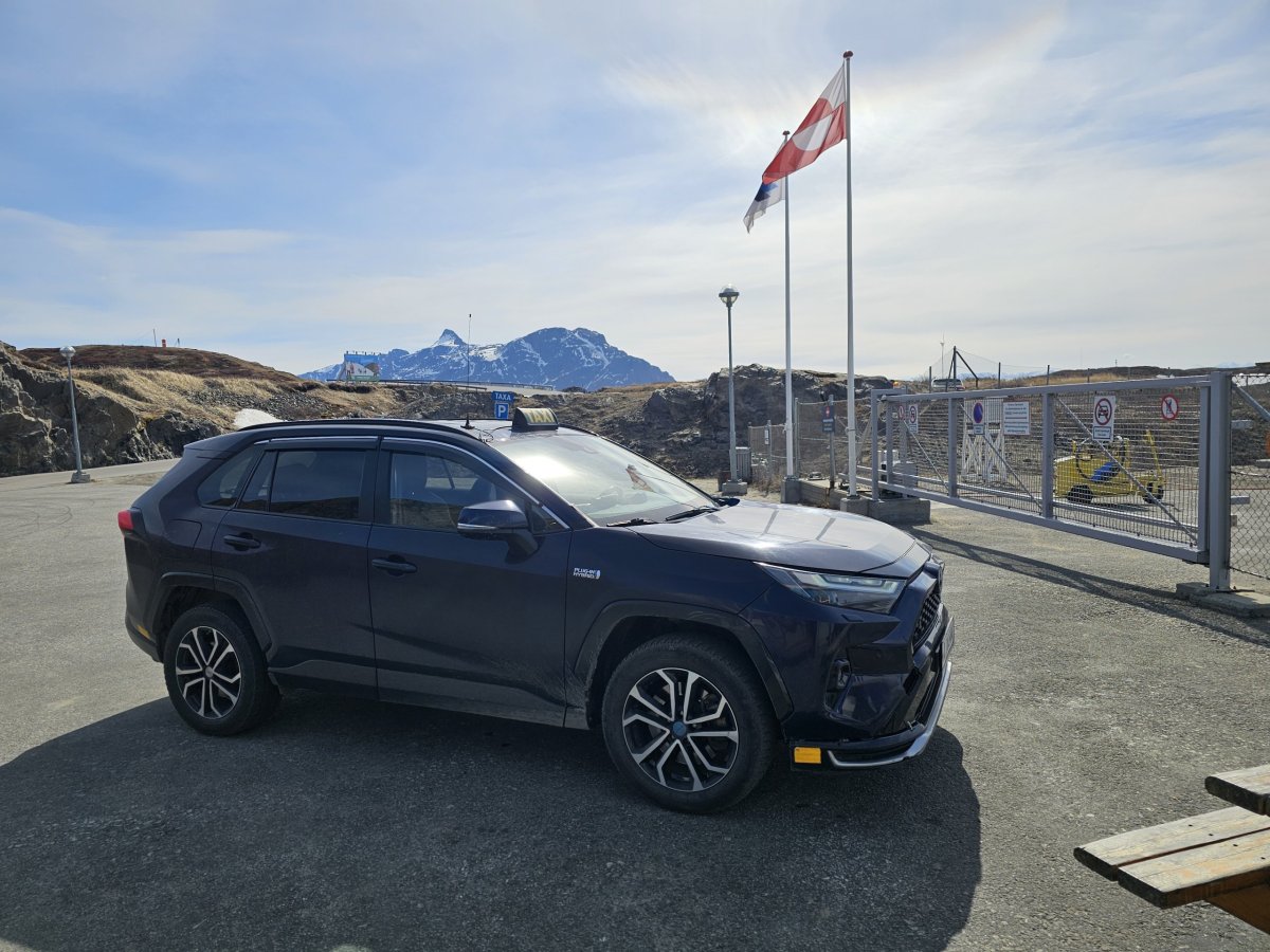 Taxi před terminálem