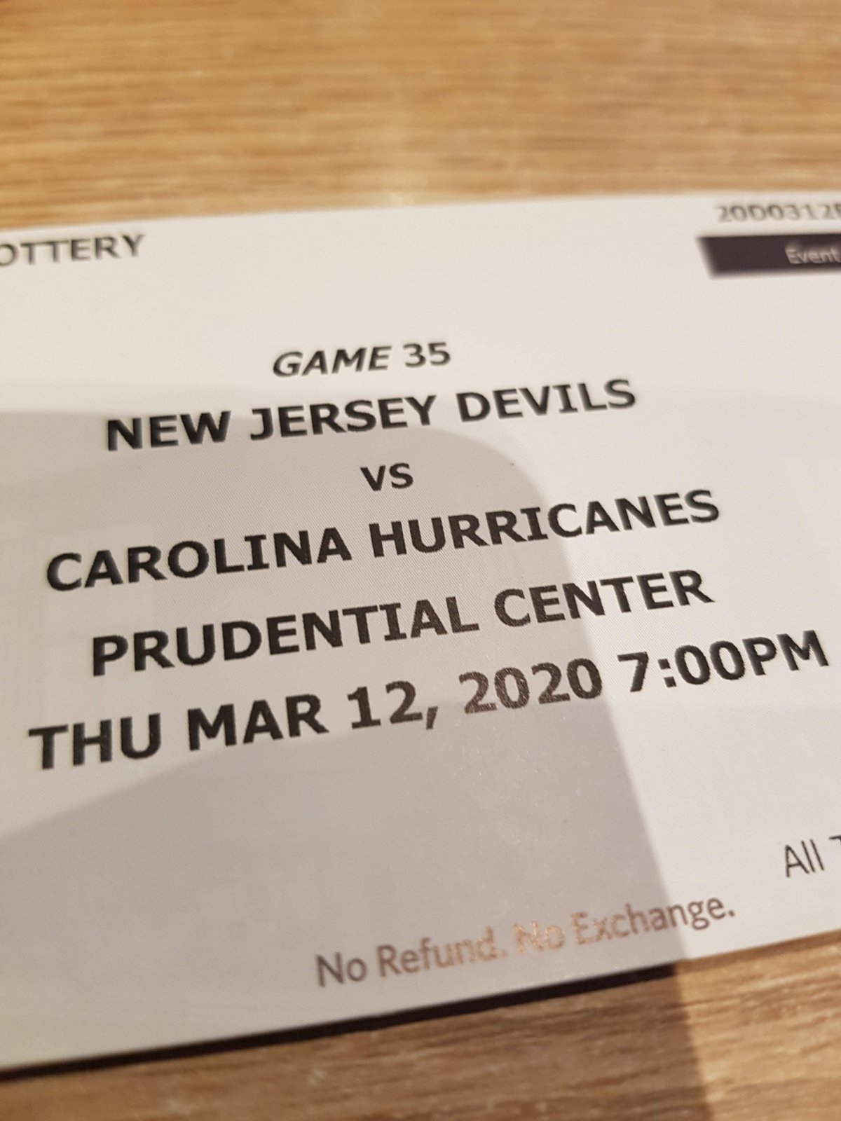 Lístek na zrušený hokej...