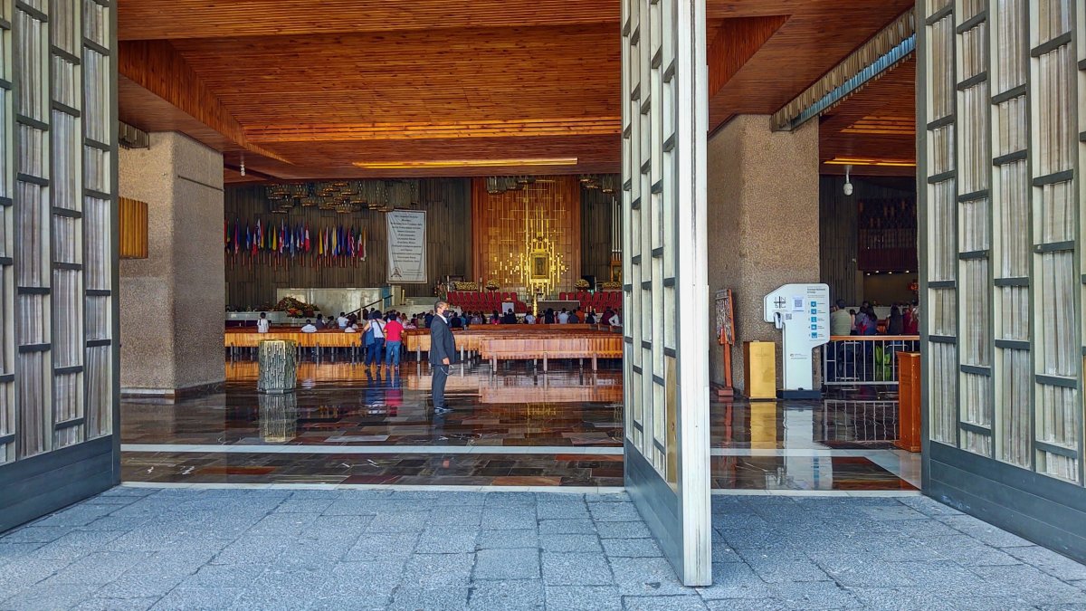 Basílica de Guadalupe - interiér