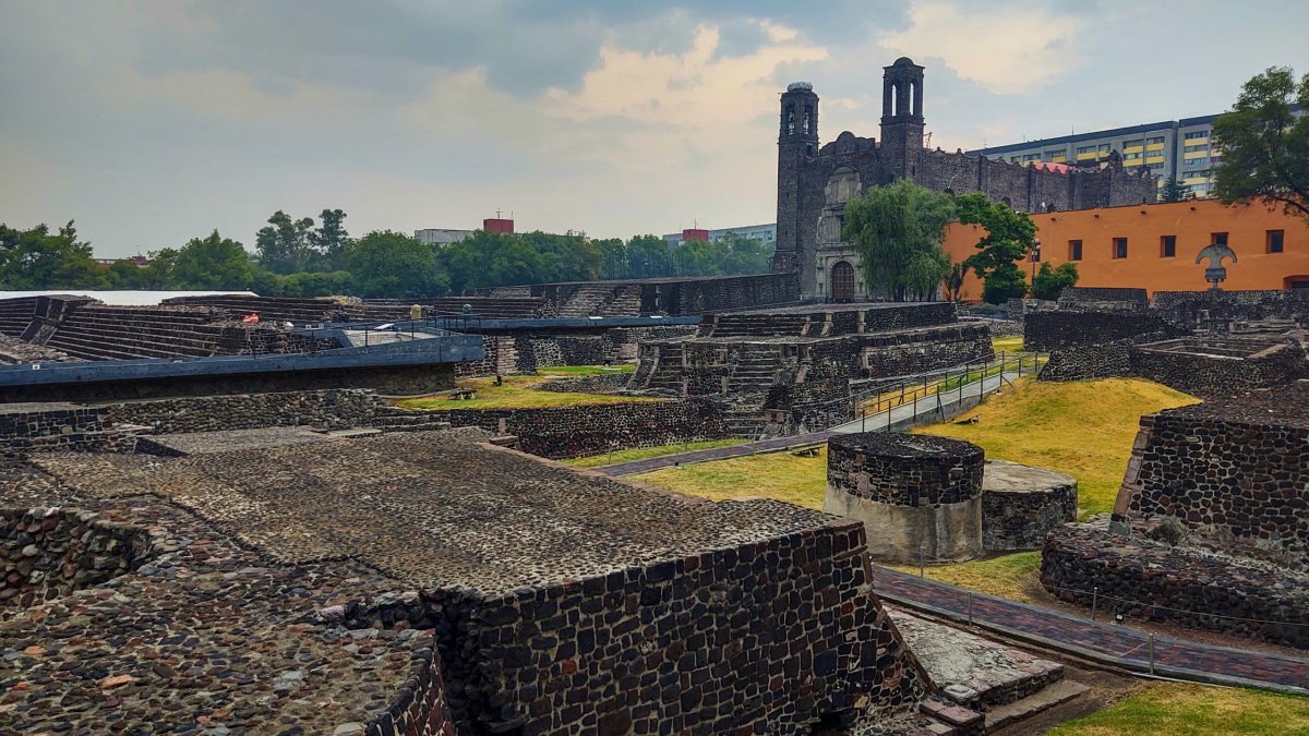 Náměstí tří kultur